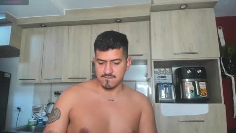 Snapshot of aronwilliams69 chatting on February 19, 2025, 5:49 am ARON Independent model online show from February 19, 2025, 5:49 am