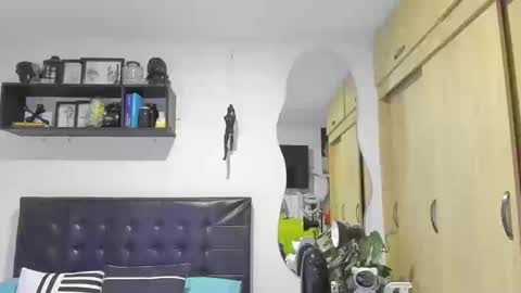 Snapshot of aronwilliams69 chatting on September 17, 2025, 1:29 am ARON Independent model online show from September 17, 2025, 1:29 am