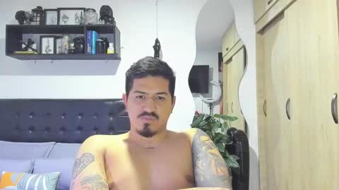 Snapshot of aronwilliams69 chatting on October 24, 2025, 2:41 am ARON Independent model online show from October 24, 2025, 2:41 am