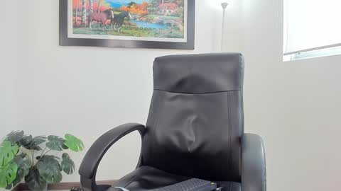   online show from January 10, 2025, 6:17 pm