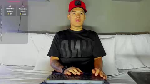 Snapshot of aroon_fit chatting on February 21, 2026, 12:17 pm AROON HOT online show from February 21, 2026, 12:17 pm