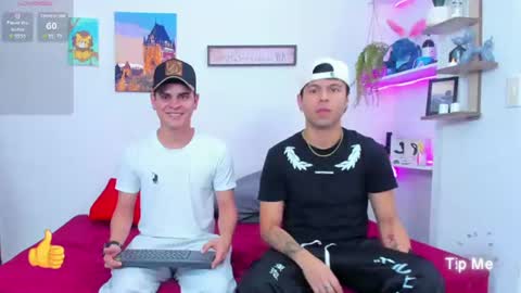 Aroon   online show from July 10, 2026, 1:43 am