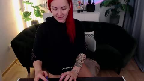 arri_ella online show from November 24, 2025, 12:43 am