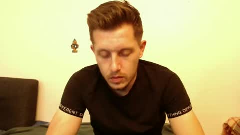 arromwilliam90 online show from January 26, 2025, 4:20 pm