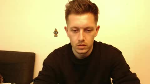 arromwilliam90 online show from January 31, 2025, 10:52 am