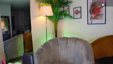 Chloe  online show from March 9, 2025, 7:59 pm