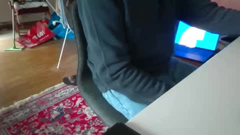 Snapshot of artesian99 chatting on November 11, 2025, 9:42 am artesian99 online show from November 11, 2025, 9:42 am