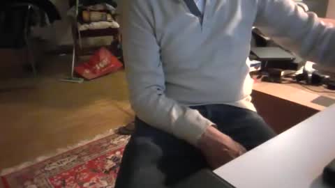 Snapshot of artesian99 chatting on November 19, 2025, 6:52 pm artesian99 online show from November 19, 2025, 6:52 pm