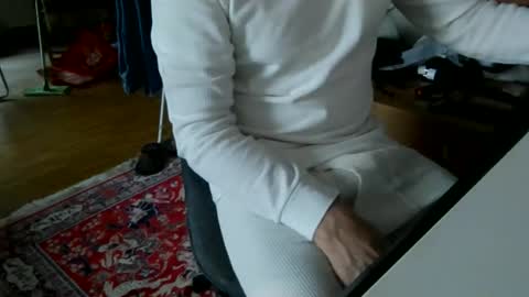 Snapshot of artesian99 chatting on January 11, 2026, 11:26 am artesian99 online show from January 11, 2026, 11:26 am