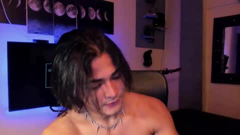 Snapshot of arthur_hunter chatting on June 5, 2026, 1:12 am I AM HERE online show from June 5, 2026, 1:12 am