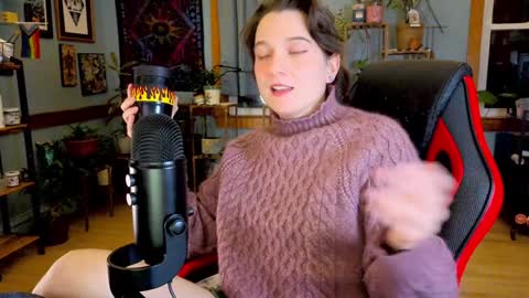 Artie Paints online show from December 4, 2024, 10:51 pm