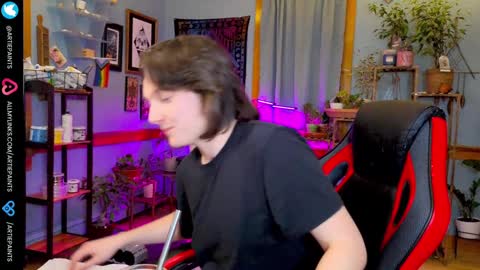 Artie Paints online show from December 7, 2024, 1:14 am