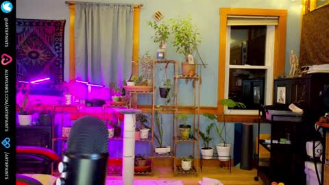 Artie Paints online show from December 8, 2024, 12:51 am