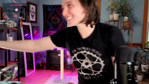 Artie Paints online show from December 20, 2024, 7:07 pm