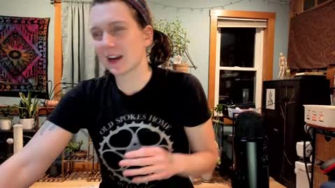 Artie Paints online show from December 21, 2024, 2:30 am