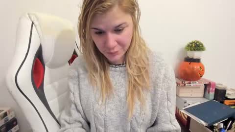 MIA online show from February 17, 2025, 7:42 pm