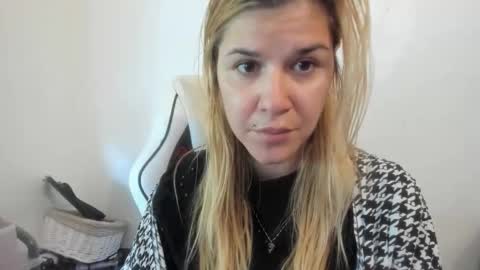 MIA online show from September 27, 2025, 10:42 am