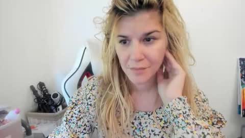 MIA online show from October 1, 2025, 11:05 am