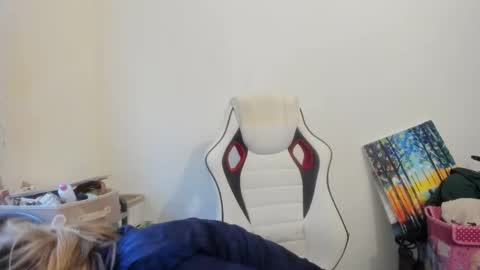 MIA online show from October 20, 2025, 3:01 pm