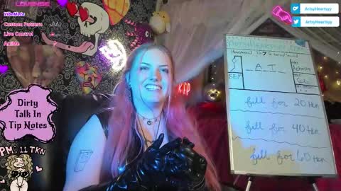 ArtsyHeartsyy online show from November 4, 2025, 2:32 am