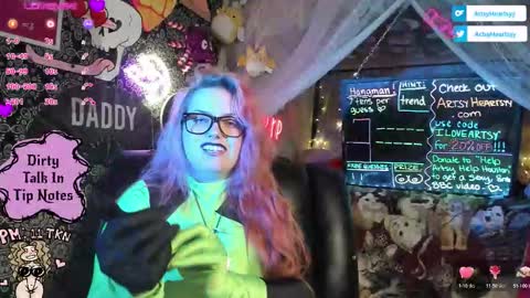 ArtsyHeartsyy online show from December 20, 2025, 2:40 am