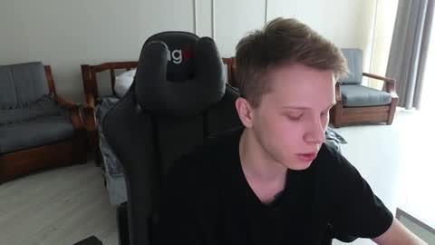 Archie online show from February 27, 2025, 8:17 am