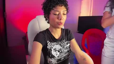 Ariana and Kelsieh online show from March 11, 2025, 10:42 pm