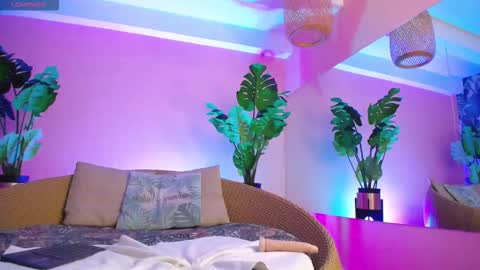 Snapshot of arya_noir chatting on March 2, 2026, 8:26 pm Arya online show from March 2, 2026, 8:26 pm