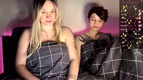 Arya brunett and Cassie blond online show from December 16, 2024, 5:17 am