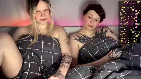 Arya brunett and Cassie blond online show from March 5, 2025, 10:22 am