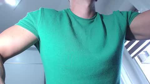 AryanAian1 online show from November 19, 2025, 9:53 am