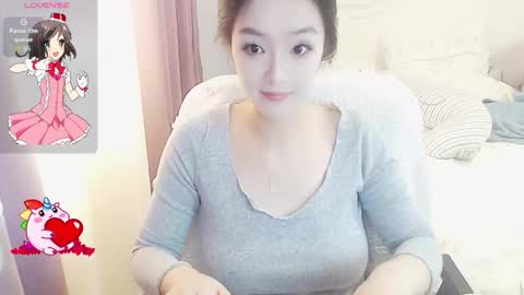 Lily online show from October 24, 2025, 4:53 am