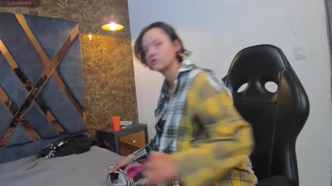 AsamiHattori  online show from October 11, 2025, 11:09 am