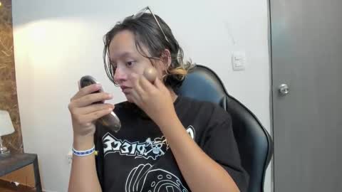 AsamiHattori  online show from October 25, 2025, 11:29 am