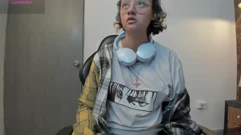 AsamiHattori  online show from October 31, 2025, 11:11 am