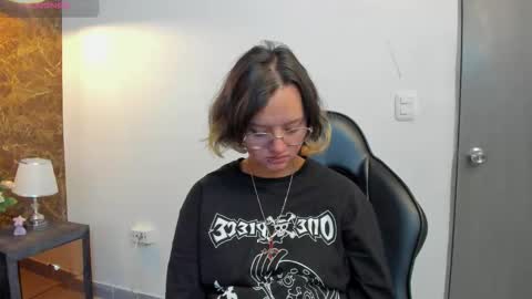 AsamiHattori  online show from November 6, 2025, 11:22 am