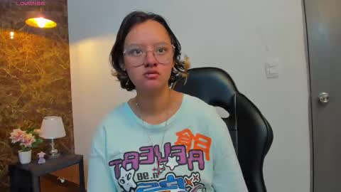 AsamiHattori  online show from November 8, 2025, 11:21 am