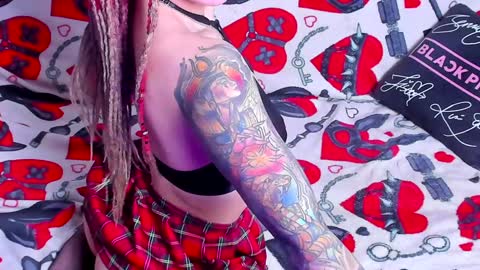 Ash online show from December 5, 2024, 5:17 pm