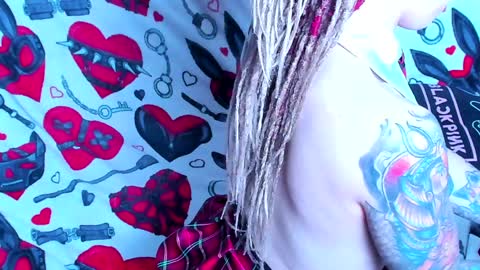 Ash online show from December 9, 2024, 8:44 pm