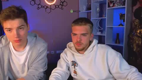 Snapshot of ash_raven_ chatting on September 16, 2025, 7:37 pm ash_raven_ online show from September 16, 2025, 7:37 pm
