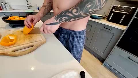 Ash online show from September 18, 2025, 9:33 am