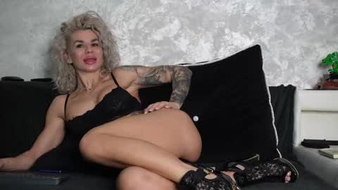 Snapshot of ashadevon_fit chatting on December 22, 2025, 12:51 am Asha online show from December 22, 2025, 12:51 am