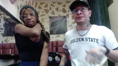 ashanti_and__alejo online show from October 23, 2025, 12:15 pm