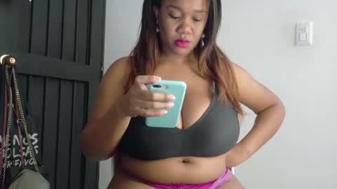 ashanty_1012 online show from October 9, 2025, 5:00 pm