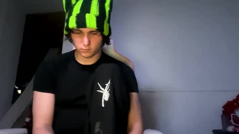 Snapshot of ashbuyersss chatting on February 6, 2025, 2:00 am ashbuyersss online show from February 6, 2025, 2:00 am