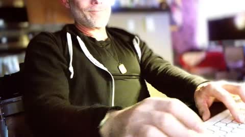 ashbyfulton online show from October 14, 2025, 3:51 am