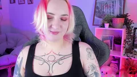Snapshot of asheluck chatting on March 2, 2025, 5:01 am AshleyAshe online show from March 2, 2025, 5:01 am
