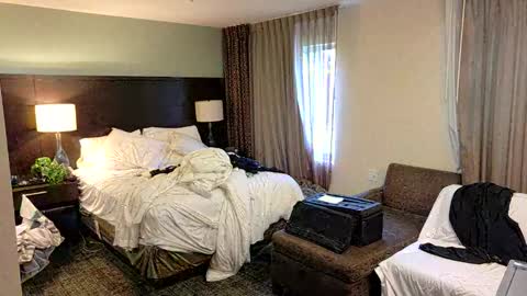 Snapshot of ashelynngrey1986 chatting on April 1, 2026, 10:18 pm Ashelynn Grey online show from April 1, 2026, 10:18 pm