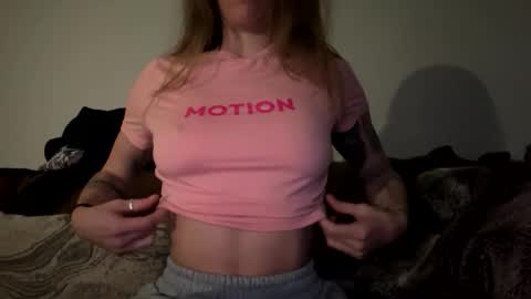 Snapshot of ashleetoocute chatting on February 1, 2026, 4:22 am ash online show from February 1, 2026, 4:22 am