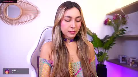 Nay online show from October 15, 2025, 5:13 pm